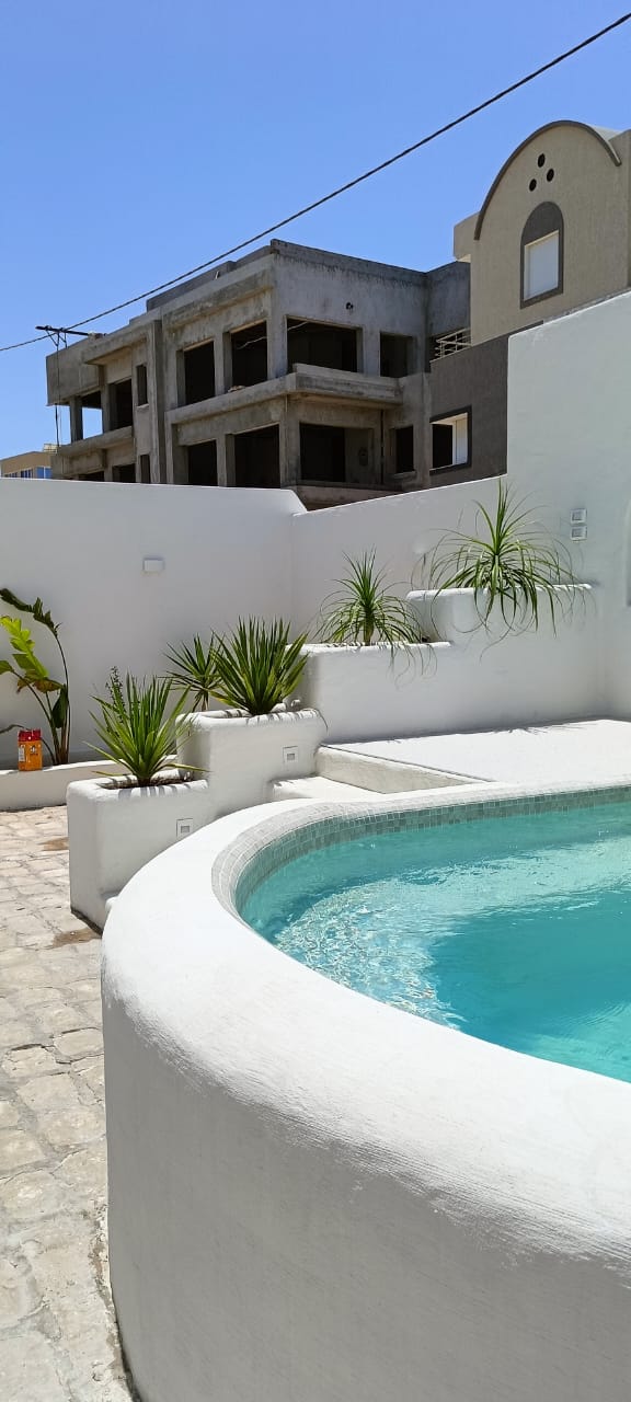 À base de ciment réalisé par Mille Color à Monastir — photo 2