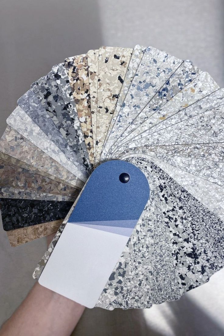 Peinture polyuréthane avec flakes réalisé par Mille Color à Monastir — photo 1